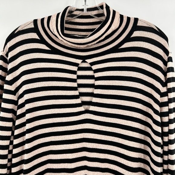 Lane Bryant striped turtleneck long sleeve sweater peekaboo 22/24 - Picture 2 of 11